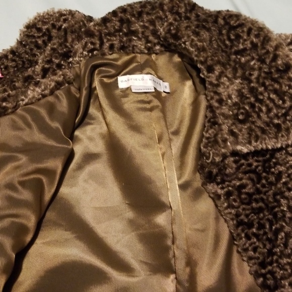 💥Vintage made in" USA," IMITATED FUR SHRUG - Picture 3 of 5